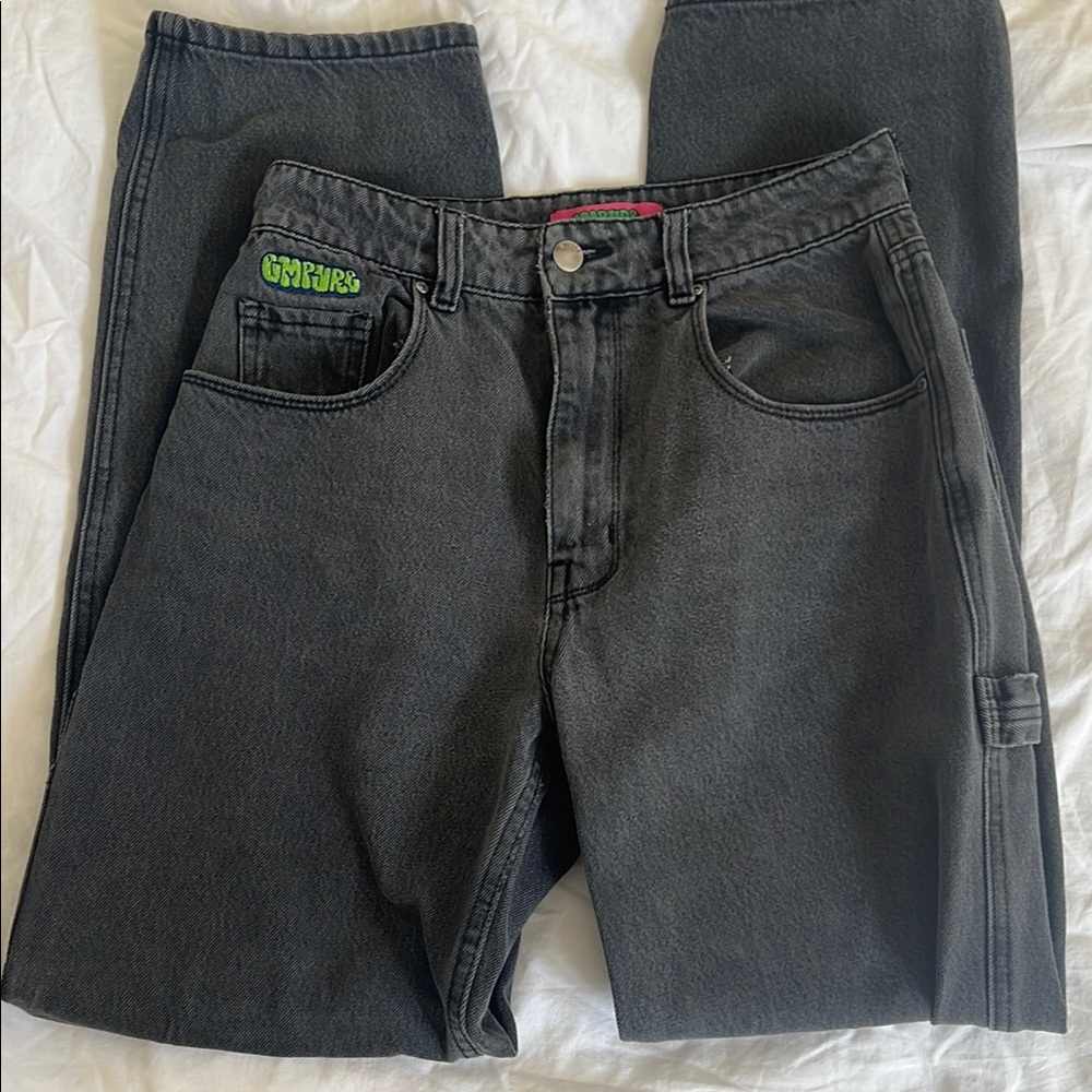 Women’s black empyre jeans
SIZE 3